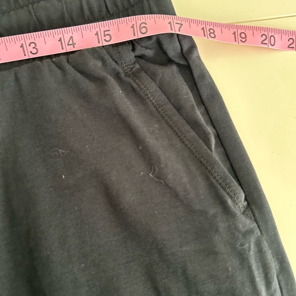 NWT AnyBody Cozy Knit Tie-Dye Top and Jogger Set Black/Blush size Medium Petite - Picture 13 of 15